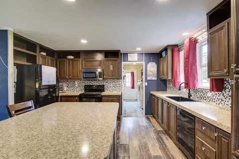 Kitchen - 452 Davenport Rd, Resaca, GA 30735 photo 2 of 7