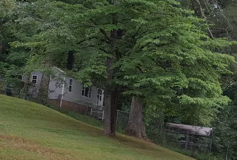 650 Osage Dr, Soddy Daisy, TN 37379