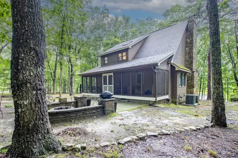 324 Fawn Dr, Menlo, GA 30731