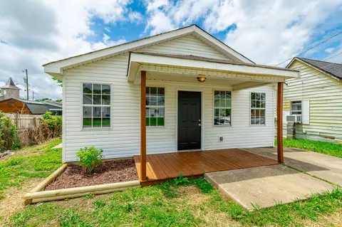 705 Cate St, Rossville, GA 30741