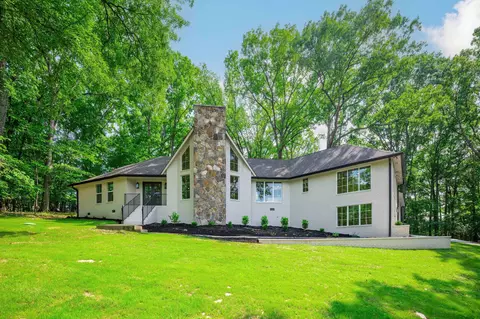 9126 Pleasant Ln, Ooltewah, TN 37363