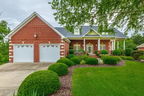 9548 Shadow Crossing Ln, Chattanooga, TN 37421