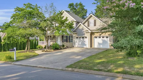 10298 Baker Boy Dr, Ooltewah, TN 37363
