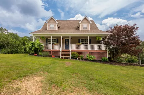 176 Motley Dr, Lafayette, GA 30728