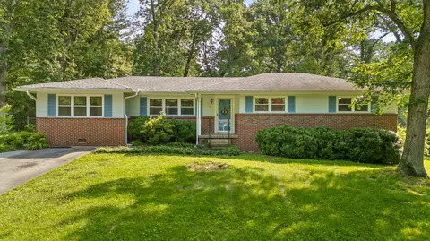 703 Danbury Dr, Signal Mountain, TN 37377