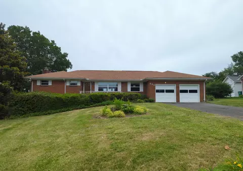 800 Asterwood Dr, Rossville, GA 30741