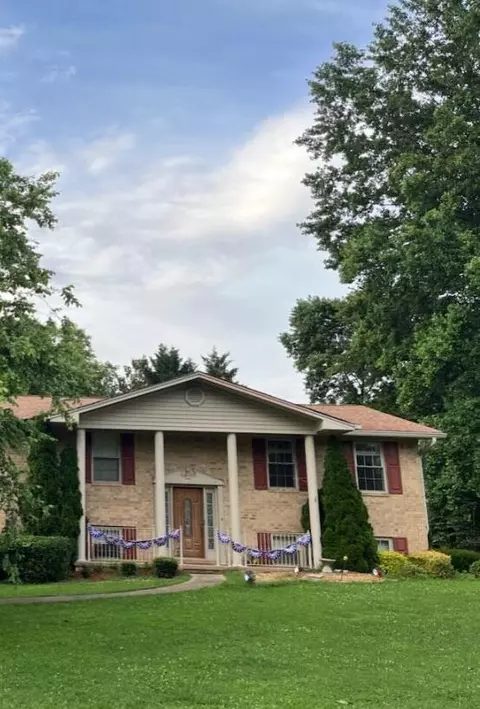169 NW Mapleton Dr, Cleveland, TN 37312