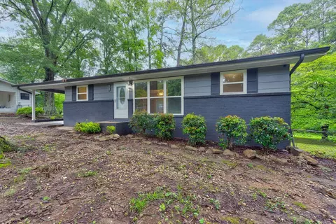 1421 Pamela Dr, Tunnel Hill, GA 30755