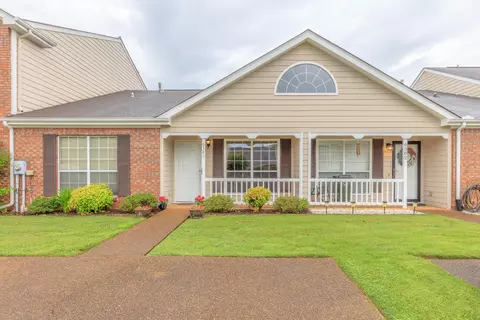 6580 Hickory Meadow Dr, Chattanooga, TN 37421