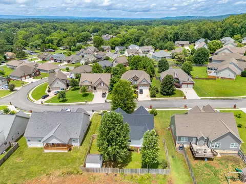 750 Windrush Loop, Chattanooga, TN 37421 photo 12