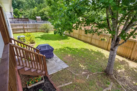 750 Windrush Loop, Chattanooga, TN 37421 photo 5