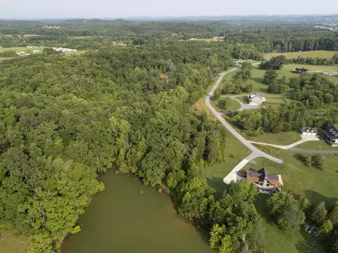 780 Waterside Dr, Dandridge, TN 37725