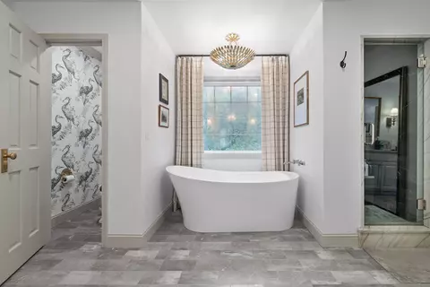 9420 Mountain Shadows Dr, Chattanooga, TN 37421