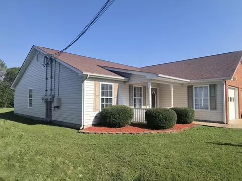 592 Flagstone Dr, Rossville, GA 30741
