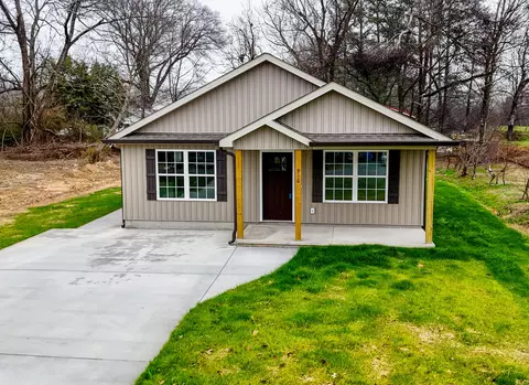 916 Avenue E, Dalton, GA 30721
