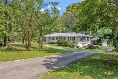 15 Moon Beam Cir, Rock Spring, GA 30739