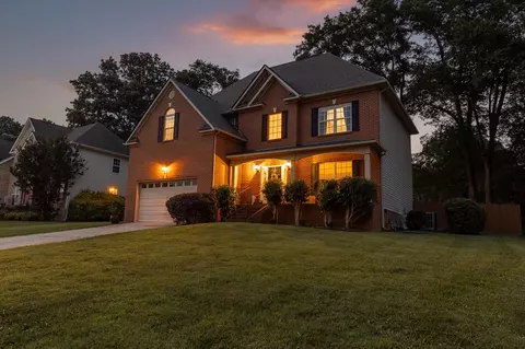 1509 Courtland Dr, Hixson, TN 37343