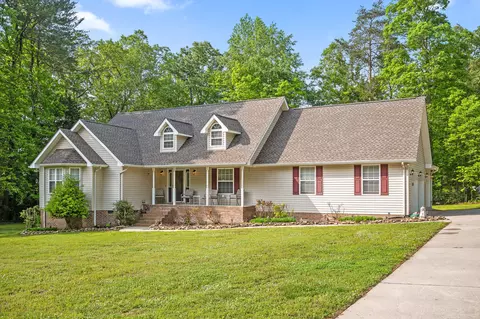 201 Big Cedar Dr, Dunlap, TN 37327