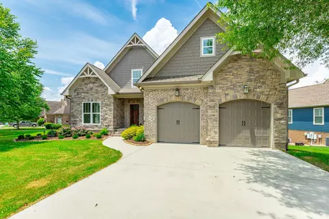 12733 Blakeslee Dr, Soddy Daisy, TN 37379