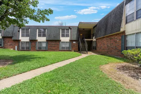 900 Mountain Creek Rd #R321, Chattanooga, TN 37405