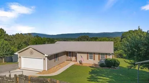 346 Thomas Rd, Benton, TN 37307