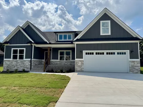 56 Pheonix Cir, Rock Spring, GA 30739