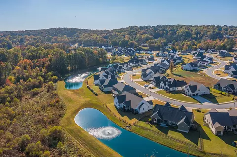 290 Pine Lakes Dr, Ringgold, GA 30736