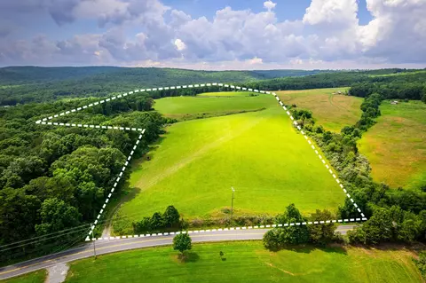 1901 Lewis Chapel Rd, Graysville, TN 37338