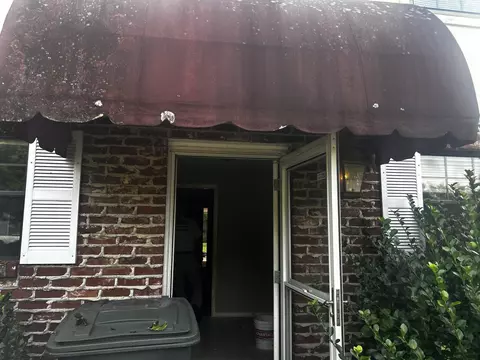 1335 Village Green Dr, Hixson, TN 37343