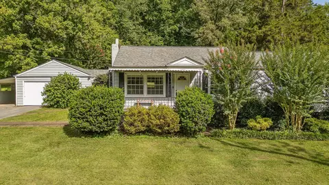 620 Lullwater Rd, Chattanooga, TN 37405