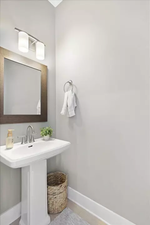 Bath - 1493 Sinclair Ave, Chattanooga, TN 37408 photo 1 of 5
