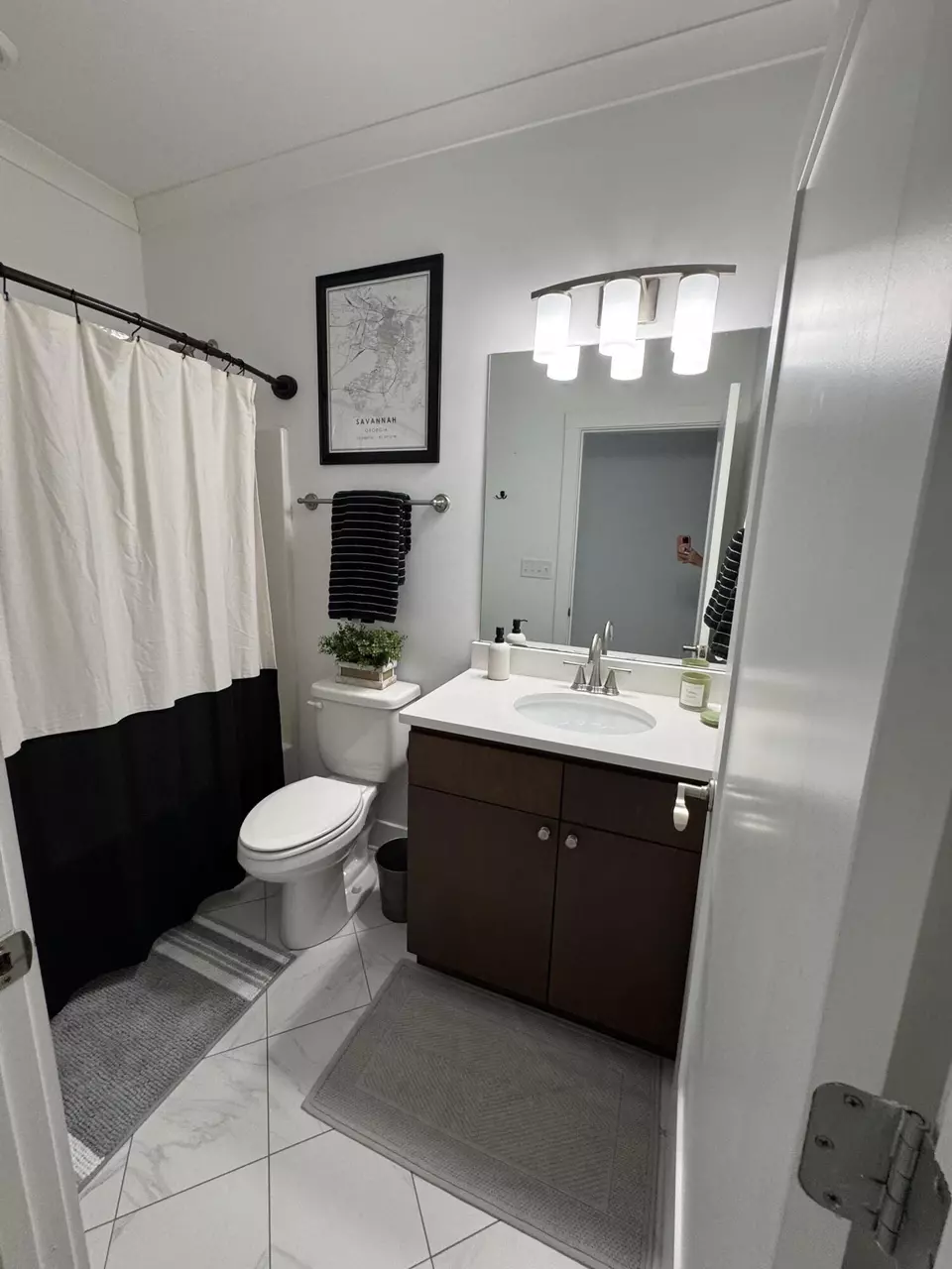 Bath - 1493 Sinclair Ave, Chattanooga, TN 37408 photo 3 of 5
