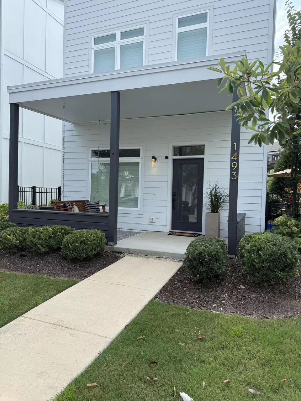 Exterior - 1493 Sinclair Ave, Chattanooga, TN 37408 photo 1 of 8