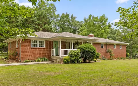 3014 Edgewood Dr, Signal Mountain, TN 37377
