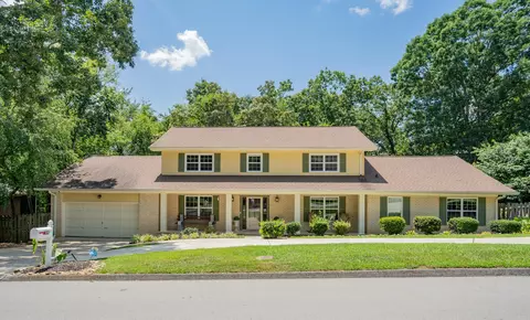1632 Starboard Dr, Hixson, TN 37343