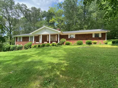213 SE Dunn Farm Rd, Cleveland, TN 37323