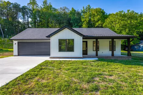 1909 Green Pond Rd, Soddy Daisy, TN 37379