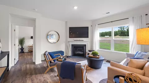 Living - 7396 Bendire Loop, Hixson, TN 37343 photo 1 of 2