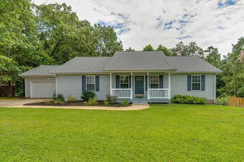 1008 Trojan Run Dr, Soddy Daisy, TN 37379