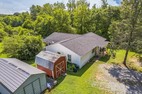 1340 Crosby Ln, Spring City, TN 37381