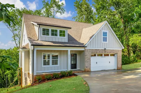 6577 Fairview Rd, Hixson, TN 37343