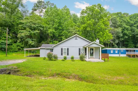 404 W Schmitt Rd, Rossville, GA 30741
