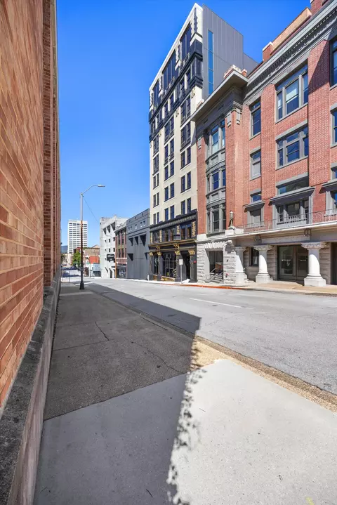 117 E 7th St #407-C, Chattanooga, TN 37402