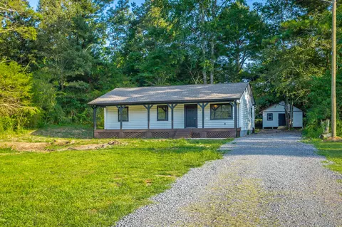 304 Bonavista Ln, Tunnel Hill, GA 30755
