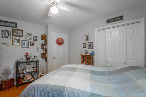 Bedroom - 9805 Pearson Rd, Harrison, TN 37341 photo 2 of 6