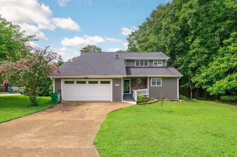 8930 Quail Run Dr, Chattanooga, TN 37421