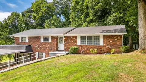 1215 Clingan Ridge Dr NW, Cleveland, TN 37312