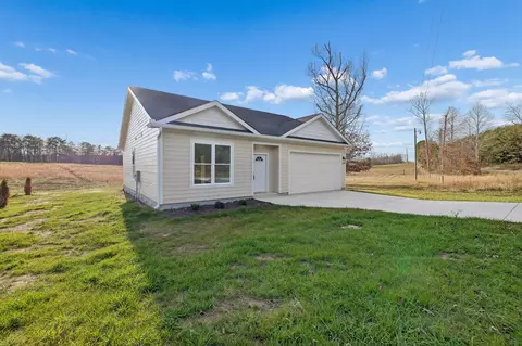 71 Ballard Rd, Trenton, GA 30752