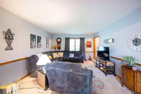 Living - 9508 Pearson Rd, Harrison, TN 37341 photo 2 of 2