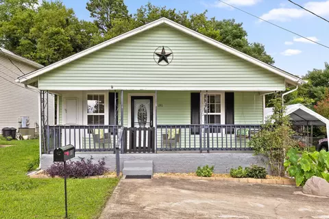 151 Lewis St, Soddy Daisy, TN 37379